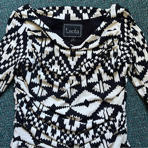 Leota Bubble Hem Dress with Ruched Long Sleeves and Ruching at th… - Picture 9 of 16